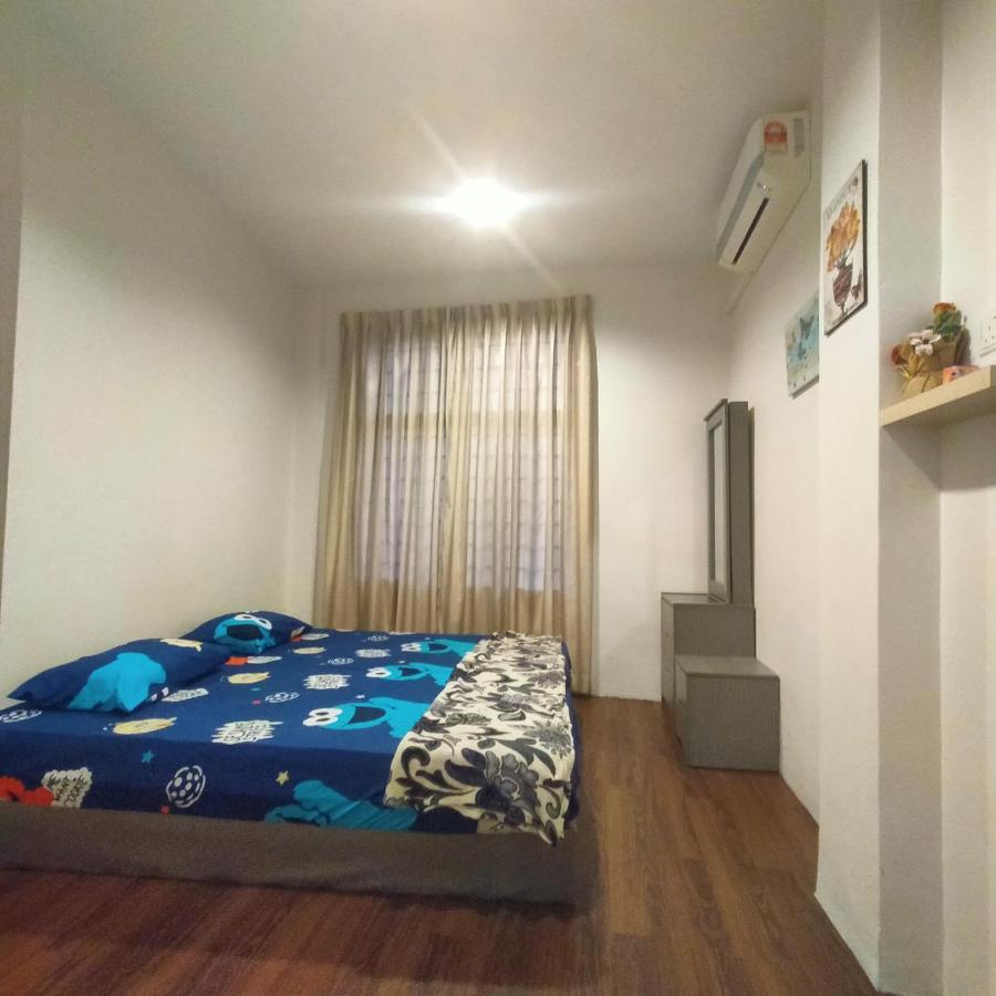 Malacca Joka-Joka Guesthouse מראה חיצוני תמונה