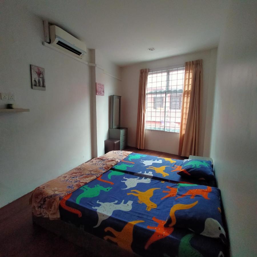 Malacca Joka-Joka Guesthouse מראה חיצוני תמונה